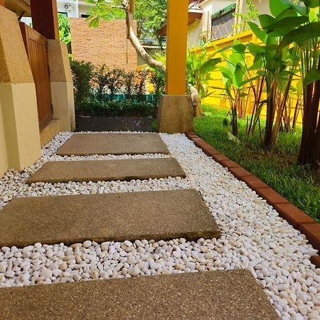 Karon Pool Villa 卡伦3卧泳池别墅 Eksteriør bilde