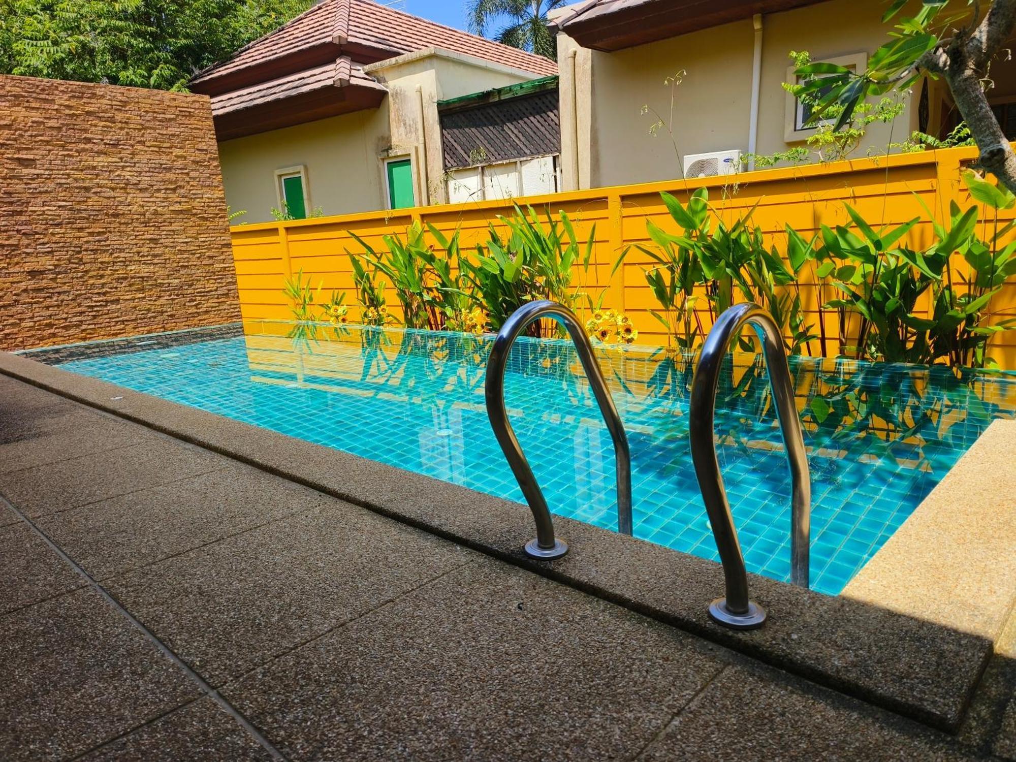 Karon Pool Villa 卡伦3卧泳池别墅 Eksteriør bilde